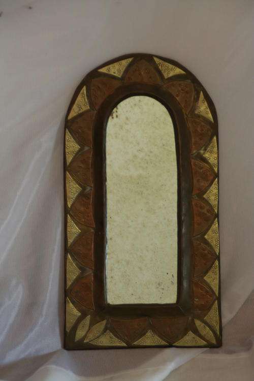 Stunning little mirror in copper