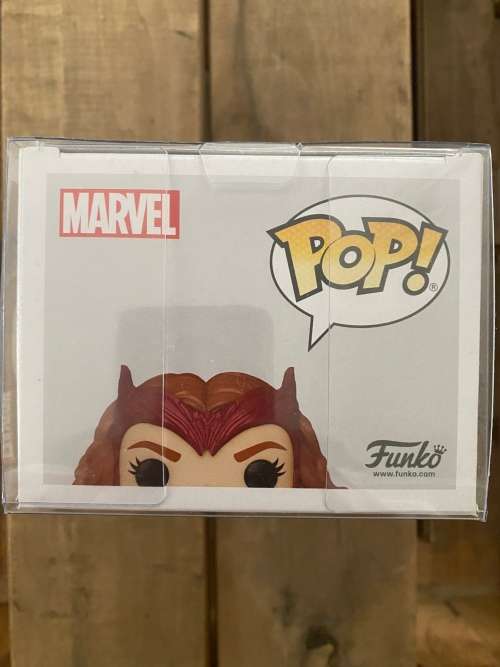 Funko Pop Marvel Hot Topic Exclusive wandavision Scarlet Witch 828