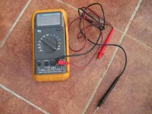 major MT-877 Multimeter, in  excellent condition