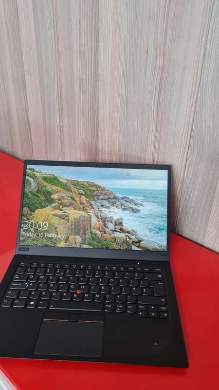 Lenovo Thinkpad X1 Carbon 6th Gen I5-8350U 8GB Ram 256GB Solid State Drive 14.0`` FHD Notebook