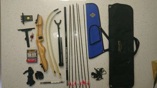 Ragim standard recurve bow with full  accessories set (field archery)