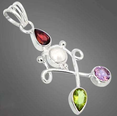 7.52cts Magical  green peridot  garnet amethyst 925 sterling silver pendant