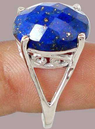 Sassy blue lapis oval 925 sterling silver soiltaire ring  size 8.5