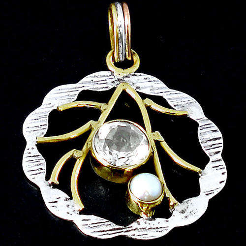 Lovely white topaz round 925 sterling silver pendant