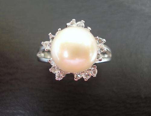 **STUNNING PEARL RING SET WITH SIMULATED DIAMONDS **
