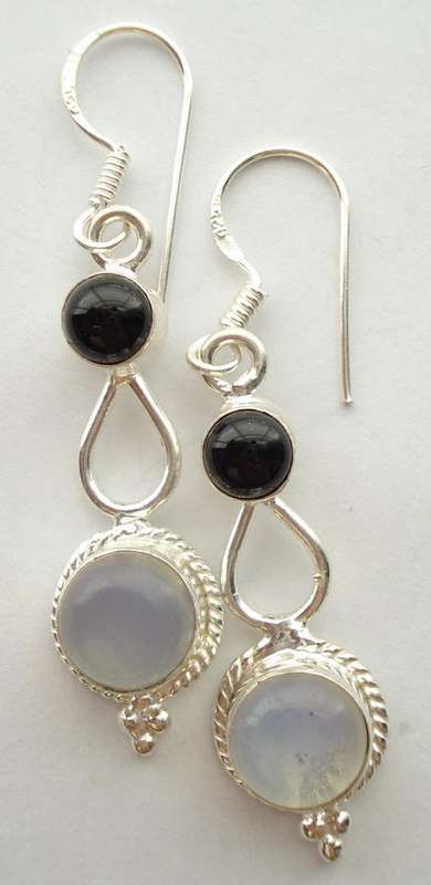 Gorgeous moonstone& Onyx - 925 Sterling Silver Earrings