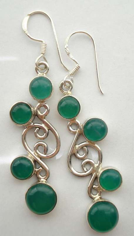 STUNNING GREEN ONYX &.925 STERLING SILVER EARRINGS