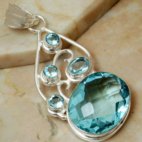 AMAZING BLUE TOPAZ 925 SILVER PENDANT