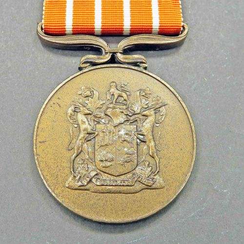 FULL SIZE LOUW WEPENER MEDAL WITH BAR #19
