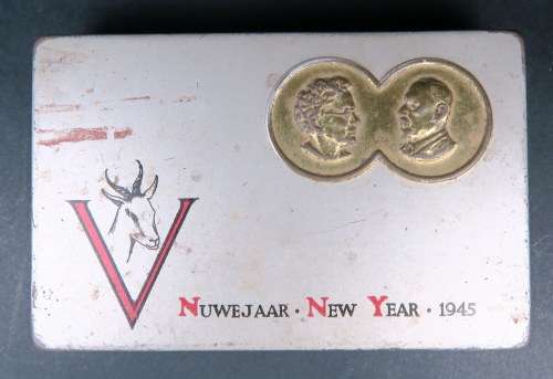 WW II Cigarette Metal BOX.