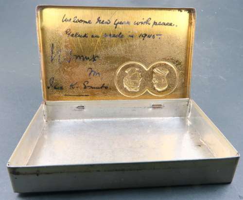 WW II Cigarette Metal BOX.