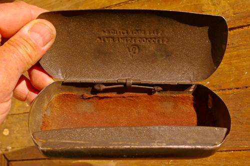 Vintage goggle case
