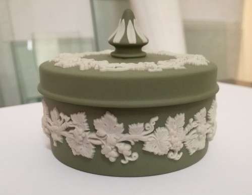 Wedgewood Jasper Green Jewelry Box