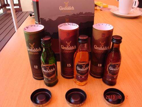 Miniture Glenfiddick whiskey bottles