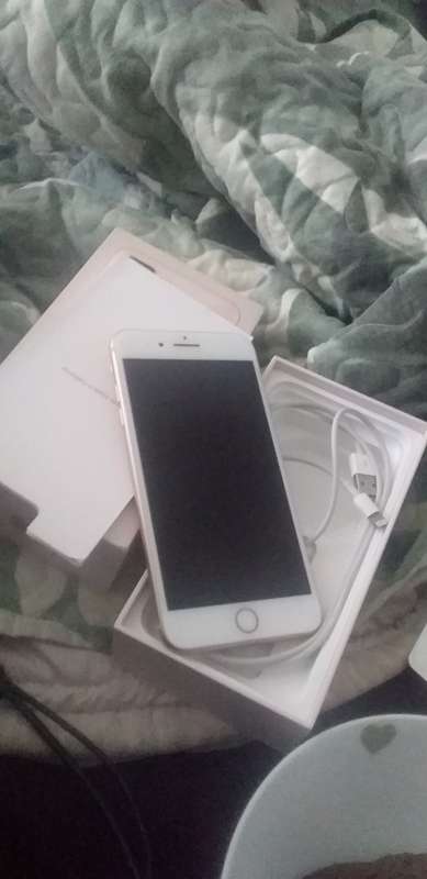 iPhone 8 plus, Gold 64GB
