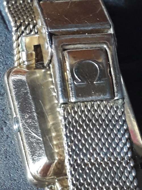 Omega Quartz