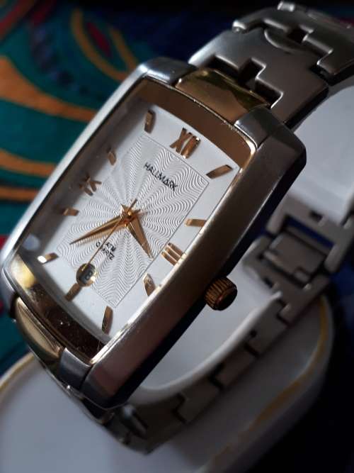 Hallmark  5ATM Quartz
