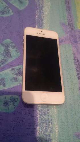 Apple iPhone 5 + Mac Book Pro 13"