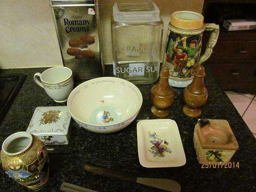 JOB LOT-10 Pieces of VARIOUS Collectables