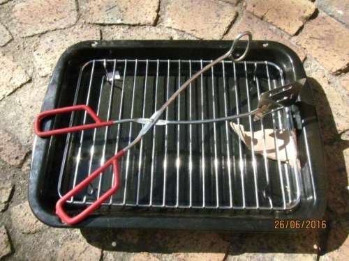GREAT LOT!! BRAND NEW!! Baking Pan + Grill + Tongs !!