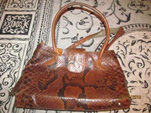 GENUINE PYTHON !! Ladies Handbag - Needs repair
