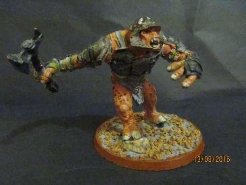 WARHAMMER 40K!! ORC Action Figurine  - Metal Alloy