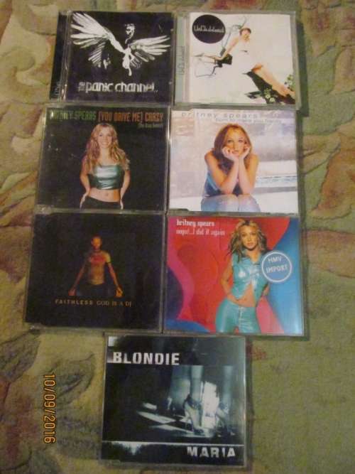 CDs MUSIC LOT !! Seven Music CDs of various Genres - ONE PRICE ALL