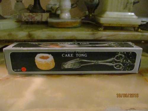ORNATE SILVER PLATE!! Vintage Cake Tongs with Original Box - Fern Pattern
