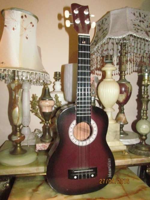 MUSICAL ISLANDS !! Collectable Cocoa Brown Ukulele from Mauritius - Lute and/or Guitar Family