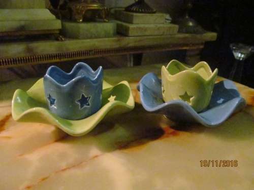 ULTRA MOD!! Pair of Fine Porcelain Candle Holders - Floral Shape with Stars