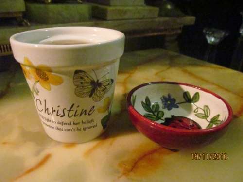 H & & H !!Lot of two Items -- Stoneware Candle Holder + Little Ceramic Bowl