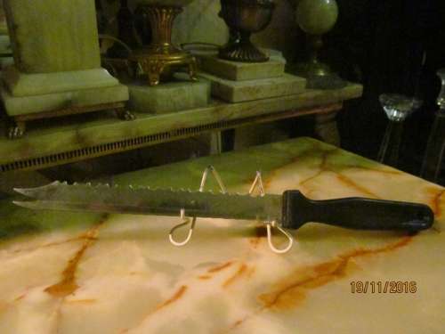 KITCHEN DEVIL!! Made In Sheffield from Surgical Steel - Roast Meat and Bread Knife in One