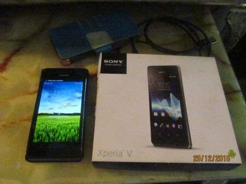 SONY XPERIA V !! Perfectly working Sony Xperia V - LT25i and Light Blue Protective Case