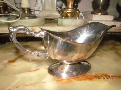 GRAVY BOAT..NOT THE TRAIN !! Vintage Silver Plated Gravy BOAT on stand with Victorian Handle
