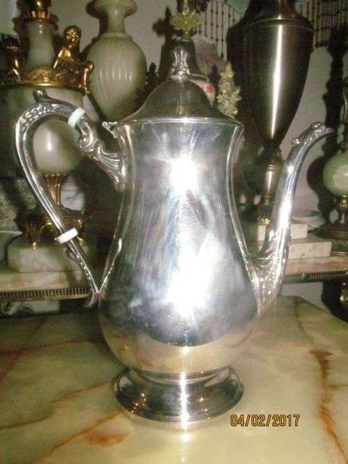 SUPERB VICTORIAN !! Vintage Silver Plated Victorian Teapot with Hinged Lid and Ornate Spout + Handle