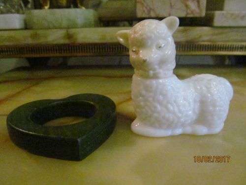 MARY HAD A LAMB !! Vintage 70's AVON Eau de Cologne "Elegance" Perfume Bottle - Milk Glass