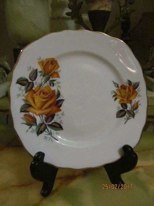 COLCLOUGH ROSES !! 1950's Vintage Bone China Side Plate - Yellow Roses + Gold Trim