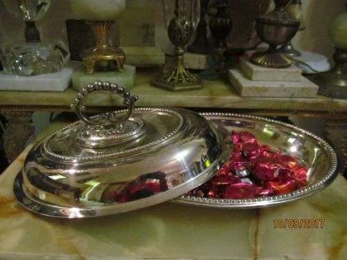 THOMAS WHITE 1872-1891 !! Antique Silver Plated Entree/Vegetable Dish with Lid and Detachable Handle