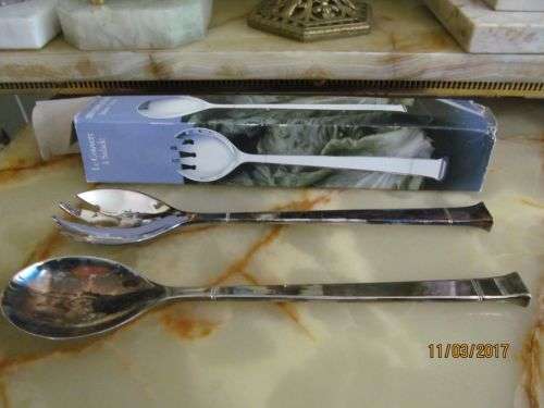 LE COUVERT !! Pair of Vintage Silver Plated Salad Servers - Boxed