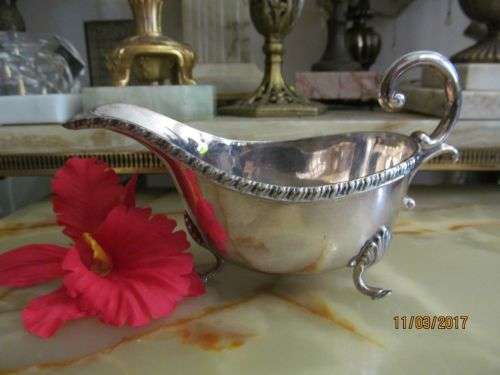AGE OF ROYALTY !! Antique Silver Plated Victorian Sauce/Gravy Boat - Lions feet