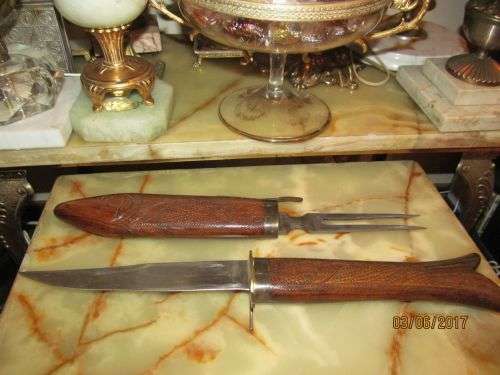 CARVED DIVIDE !! Hand Carved Vintage Carving Set Within Fish Case - Impressive Collectable