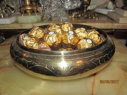 PERFECT CENTERPIECE !! Large Vintage Hand Etched Brass Bowl Centerpiece with Brass Grid
