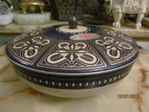 SUPER KREEM !! Vintage W-German Gold Color Super Kreem Toffee Tin - Deep Blue, White & Gold