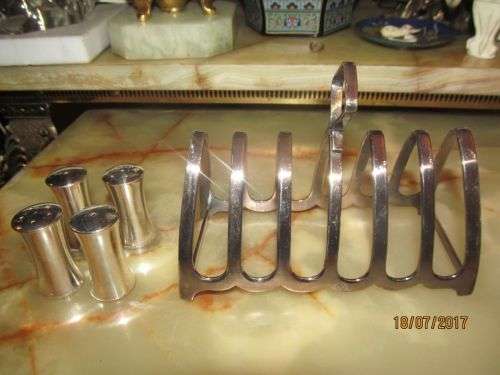 THOMAS WHITE !! Antique (1872-1891) Silver Plated Toast Rack & Four Silver Plated Condiment Shakers