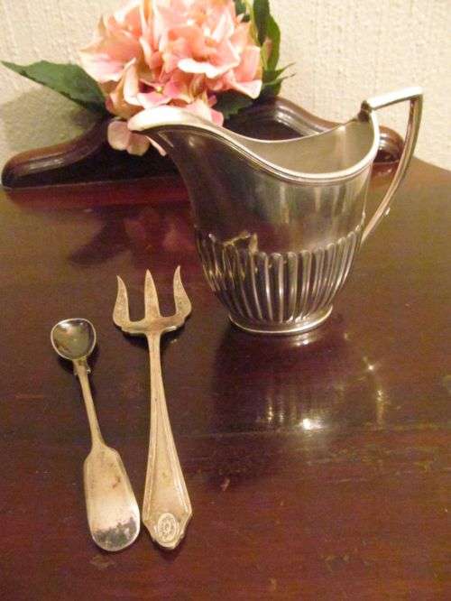 WILLIAM HUTTON !! Antique 1900 William Hutton Silver Plated Creamer + Mustard Spoon and Fruit Fork