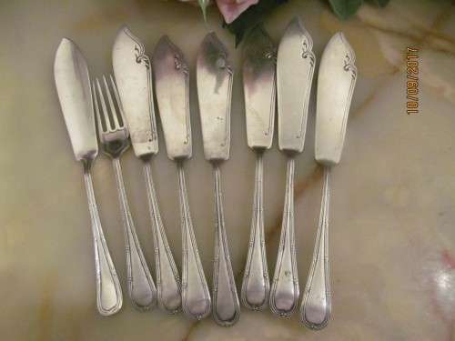 RIBBON & BOW !! Set of Six Etched Vintage Silver Plated Fish Knives + Fish Knife and Cake Fork