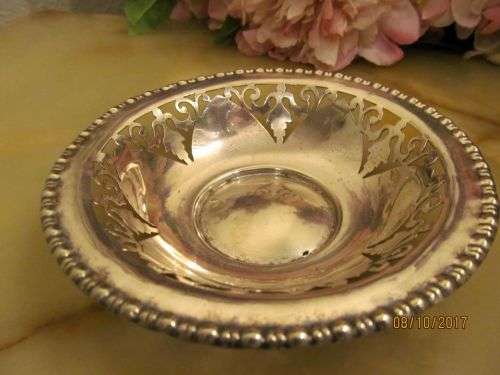 CENTER PETALS !! Vintage Silver Plated Sweets / Bon Bon Dish - Pierced Metal & Petals