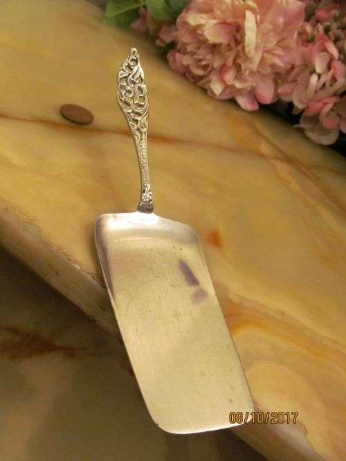 SUGAR BOOST !! Vintage Silver Plated Cake/Pastry Server with Ornate Handle - MS
