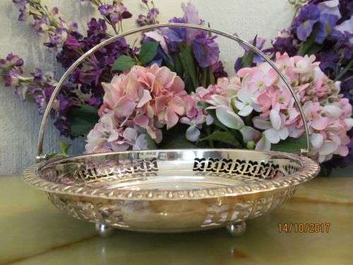 A LINK IN THE TALE !! Vintage Silver Plated Circular Basket Display Dish - Reticulated Pierced Metal