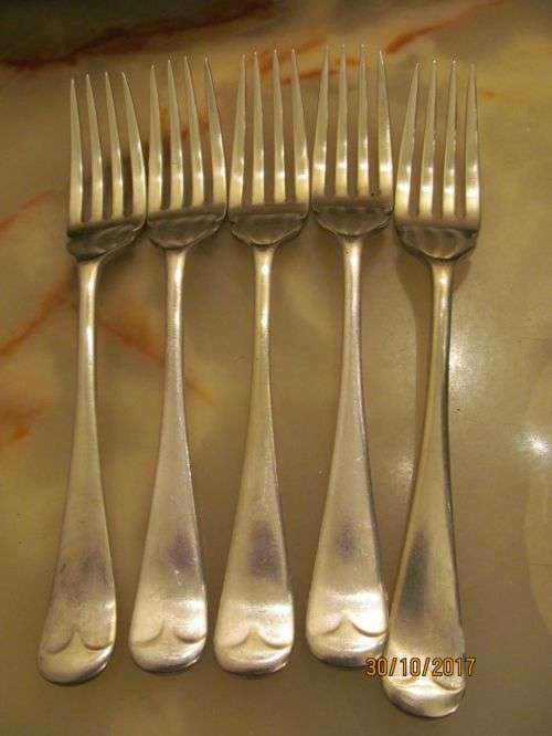 SUPER A 90 #2 !! Set of Five Vintage Silver Plated Dinner Forks - Dovetail Handle Pattern